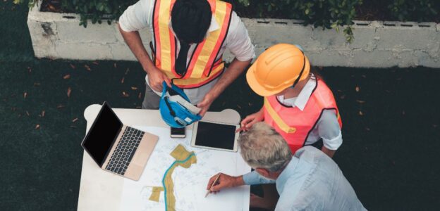 managing construction projects with software